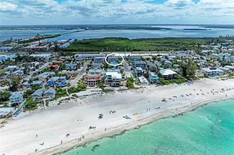 3400 6th Ave #6, Holmes Beach, FL 34217