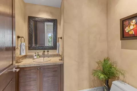 Bath - 685 Harbor Ln, Key Biscayne, FL 33149 photo 1 of 9