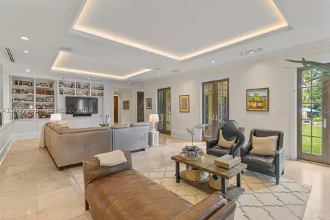 Living - 685 Harbor Ln, Key Biscayne, FL 33149 photo 4 of 5