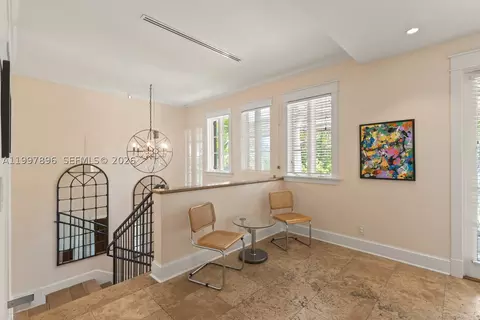 Entry Way - 685 Harbor Ln, Key Biscayne, FL 33149 photo 5 of 5