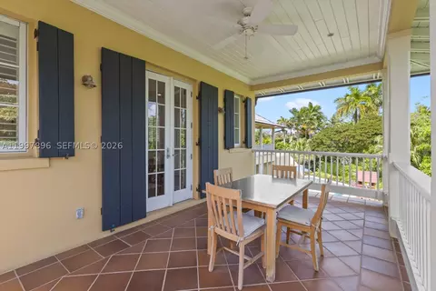 Exterior - 685 Harbor Ln, Key Biscayne, FL 33149 photo 9 of 12