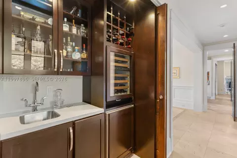 Entry Way - 685 Harbor Ln, Key Biscayne, FL 33149 photo 2 of 5