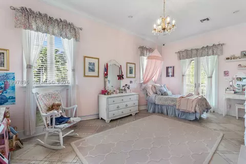 Bedroom - 685 Harbor Ln, Key Biscayne, FL 33149 photo 3 of 4