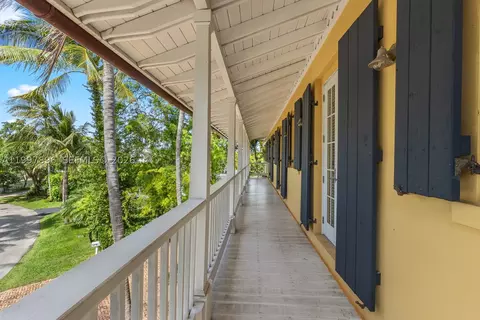 Exterior - 685 Harbor Ln, Key Biscayne, FL 33149 photo 11 of 12
