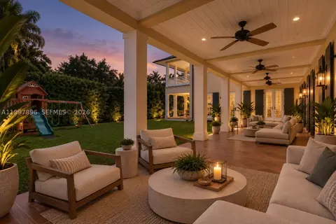 Exterior - 685 Harbor Ln, Key Biscayne, FL 33149 photo 8 of 12