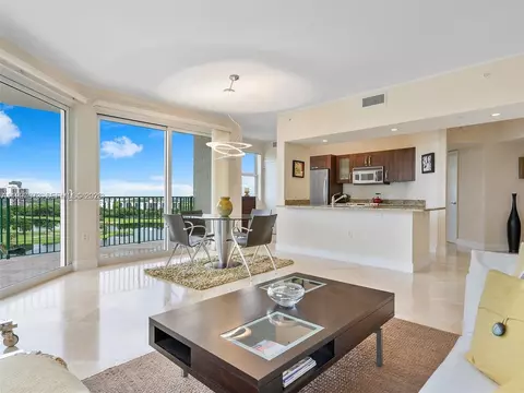 20000 E Country Club Dr #1102, Aventura, FL 33180