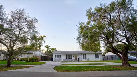 9311 Sterling Dr, Cutler Bay, FL 33157
