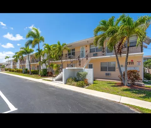 2111 NE 56th St #206, Fort Lauderdale, FL 33308