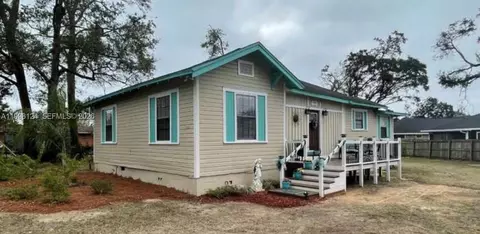 1005 Lakewood Rd, Pensacola, FL 32507