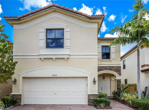 8868 NW 101st Pl, Doral, FL 33178