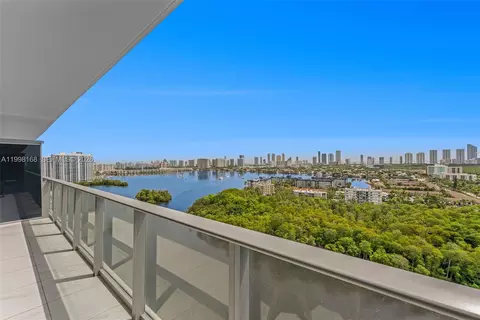 16385 Biscayne Blvd #1819, North Miami Beach, FL 33160
