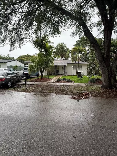 4021 SW 26th St, West Park, FL 33023
