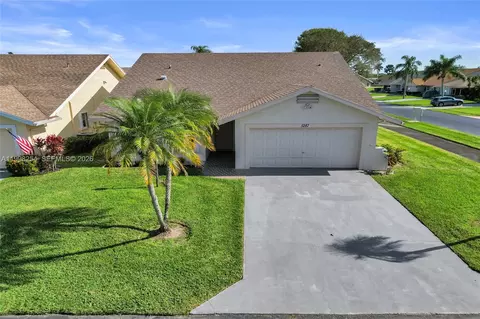 5287 Tiffany Anne Cir, West Palm Beach, FL 33417