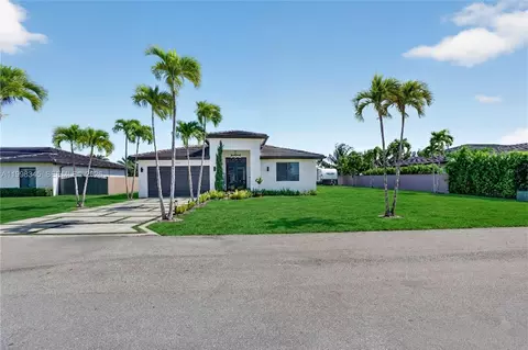 13282 SW 227th St, Miami, FL 33170