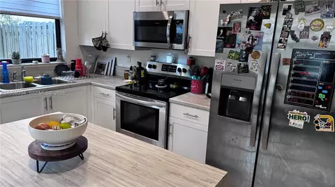 Kitchen - 21404 NE 3rd Path, Miami, FL 33179 photo 3 of 3