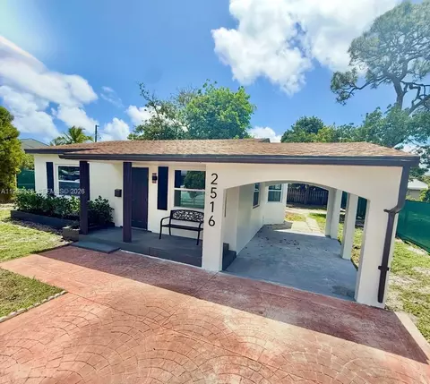 2516 Wiley Ct, Hollywood, FL 33020