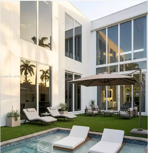 949 Tyler St, Hollywood, FL 33019