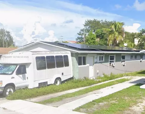 7641 NW 2nd Ct, Miami, FL 33150