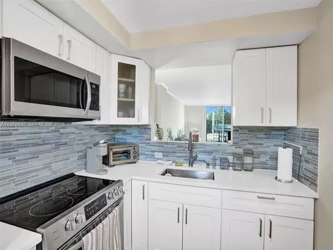 1777 SE 15th St #217, Fort Lauderdale, FL 33316