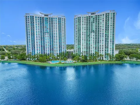 2641 N Flamingo Rd #1005N, Sunrise, FL 33323