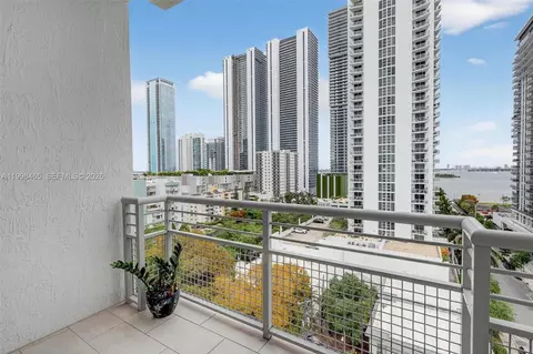 2200 NE 4th Ave #1003, Miami, FL 33137