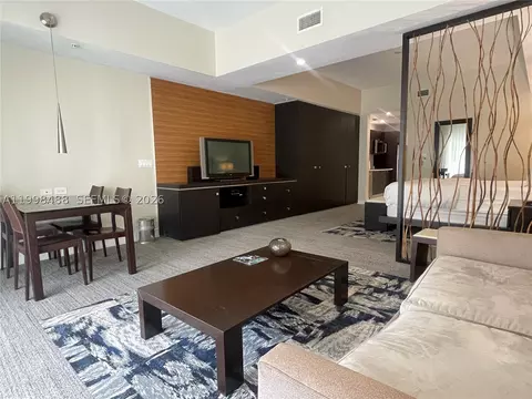 5300 NW 87th Ave #1103, Doral, FL 33178