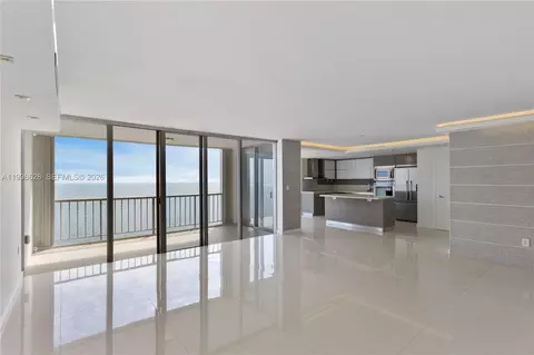 881 Ocean Dr #18F, Key Biscayne, FL 33149