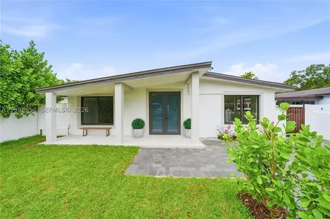 6332 SW 28th St, Miami, FL 33155