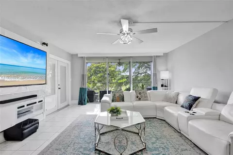 2651 S Course Dr #410, Pompano Beach, FL 33069