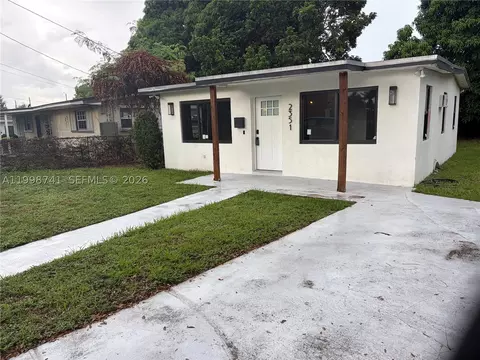 2351 NW 152nd Ter, Miami Gardens, FL 33054