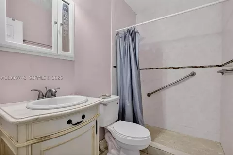 Bath - 733 W 33rd St, Hialeah, FL 33012 photo 1 of 8