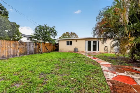 Exterior - 733 W 33rd St, Hialeah, FL 33012 photo 4 of 4
