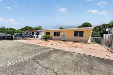 Other - 733 W 33rd St, Hialeah, FL 33012 photo 14 of 15