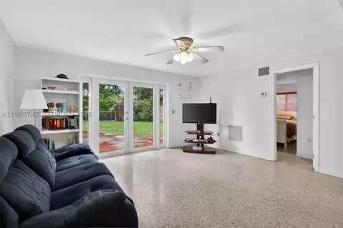 Other - 733 W 33rd St, Hialeah, FL 33012 photo 11 of 15