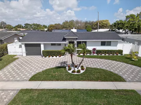 2161 NE 62nd Ct, Fort Lauderdale, FL 33308