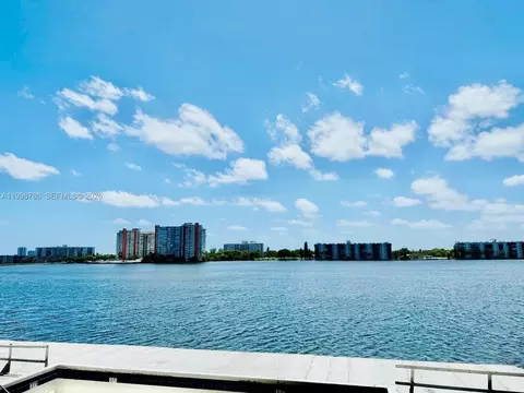1150 NE 191st St #38, Miami, FL 33179