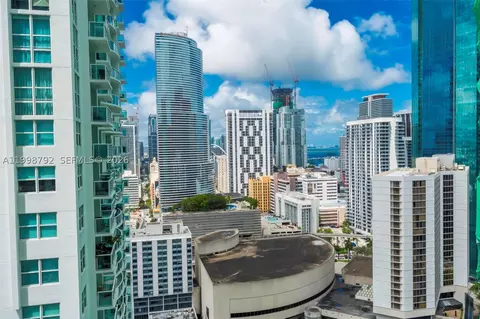 41 SE 5th St #1709, Miami, FL 33131