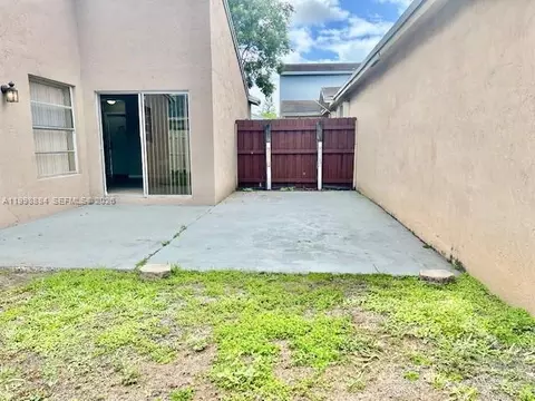 Exterior - 19922 NW 67th Pl, Hialeah, FL 33015 photo 4 of 4