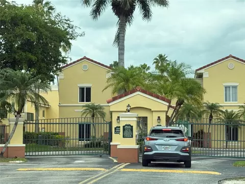 12605 SW 91st St #219, Miami, FL 33186