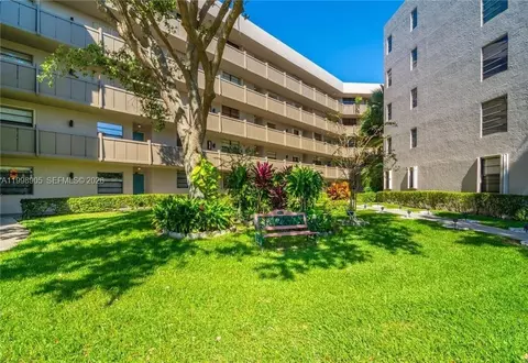 1100 Colony Point Cir #105, Pembroke Pines, FL 33026