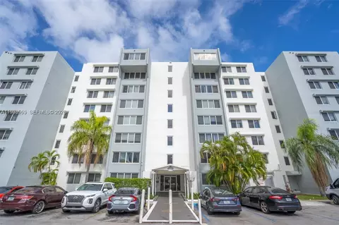 9143 SW 77th Ave #B105, Miami, FL 33156