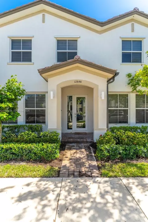 12848 SW 242nd St, Homestead, FL 33032