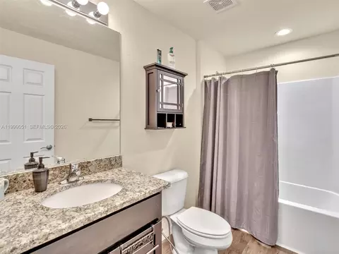 Bath - 9006 Abel, Labelle, FL 33935 photo 2 of 4