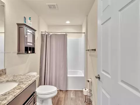 Bath - 9006 Abel, Labelle, FL 33935 photo 1 of 4