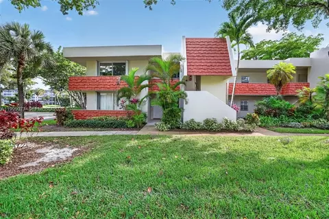 823 Cypress Blvd #104, Pompano Beach, FL 33069