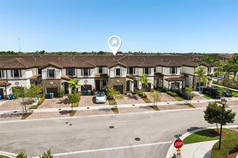 18431 NW 89th Ct, Hialeah, FL 33018