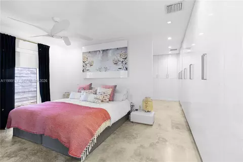 Bedroom - 524 Warren Ln, Key Biscayne, FL 33149 photo 1 of 11