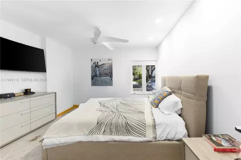 Bedroom - 524 Warren Ln, Key Biscayne, FL 33149 photo 7 of 11