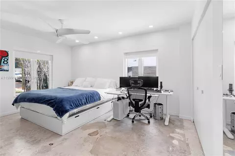 Bedroom - 524 Warren Ln, Key Biscayne, FL 33149 photo 5 of 11
