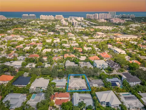 View/Area - 524 Warren Ln, Key Biscayne, FL 33149 photo 10 of 12